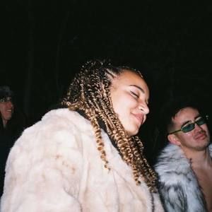 Meet your Posher, Gabrielle